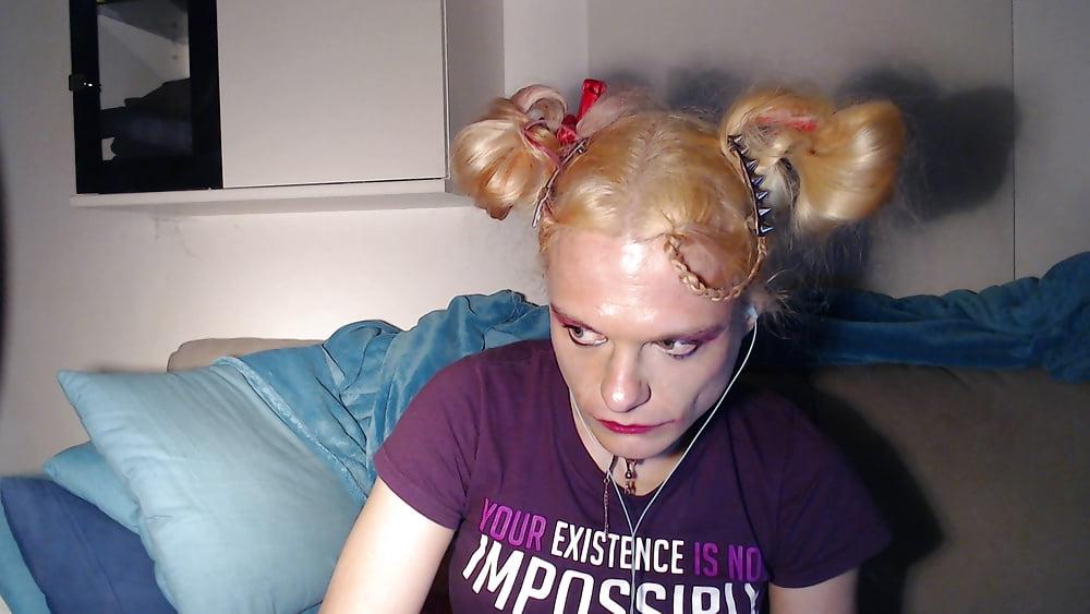25P The making of Bimbo Barbie Brandynette