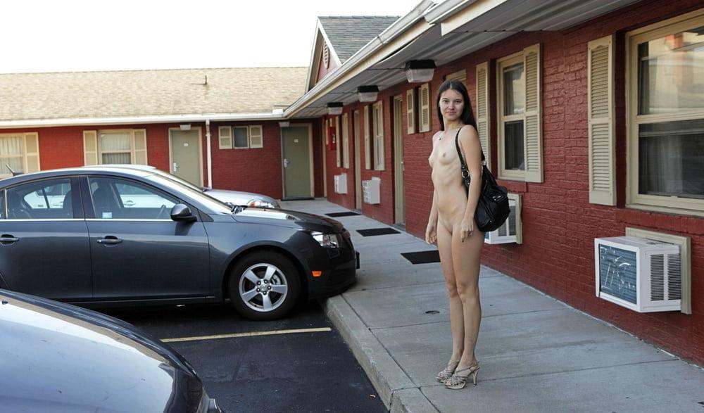 25P Public MILFs 03