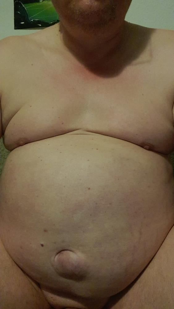 21P fat sau is naked