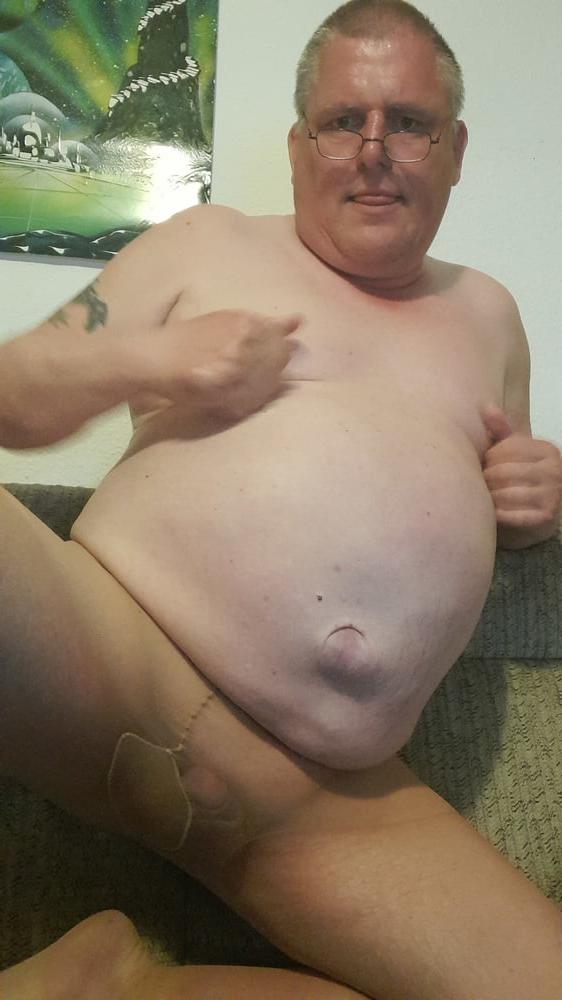 21P fat sau is naked