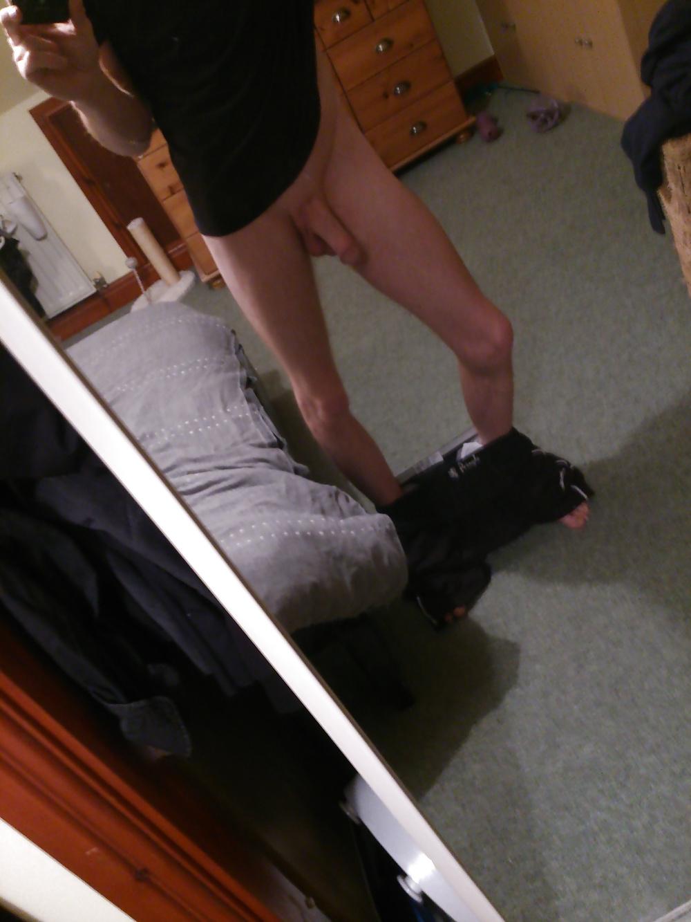 25P New Mirror Selfies 20th Dec 2015 ( non erect cock )