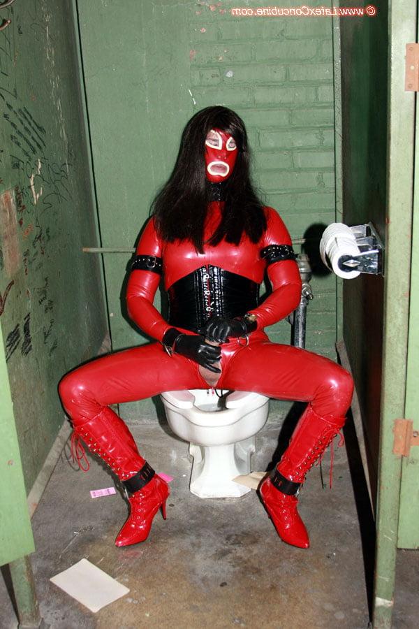 25P Men's Bathroom