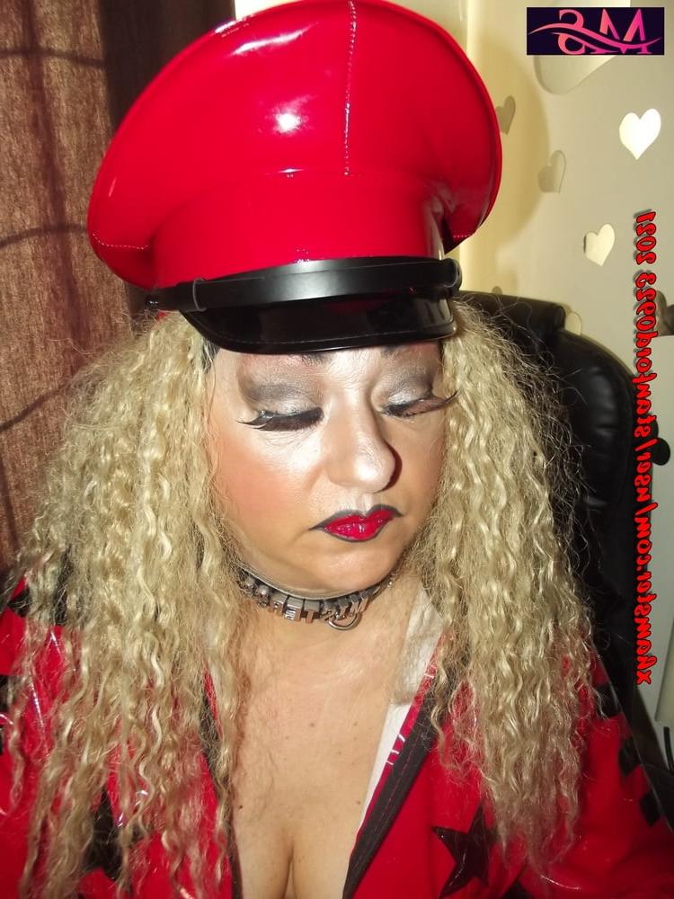 25P MISTRESS SMOKE PT5 PUNISHMENT