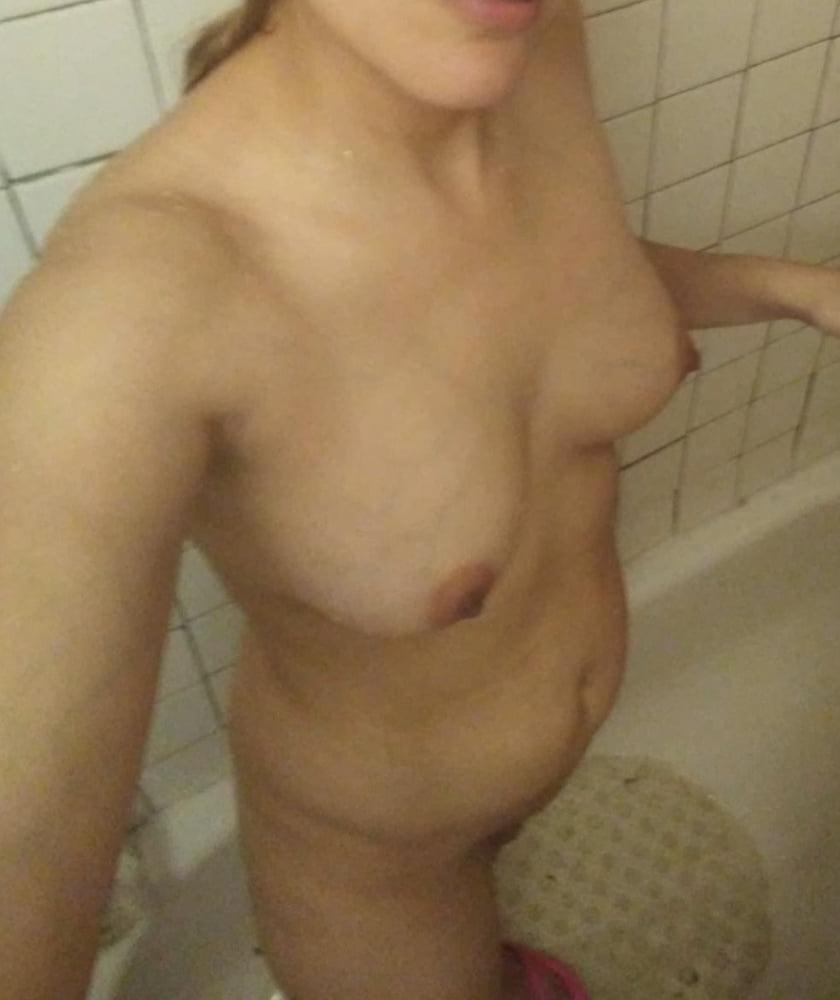 25P hot in the bathroom 1