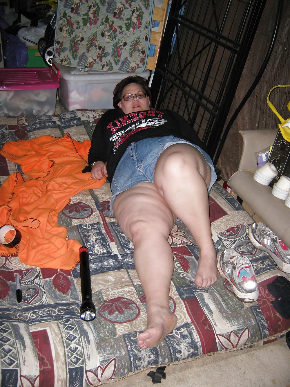 14P Fat Slut In Short Jeans