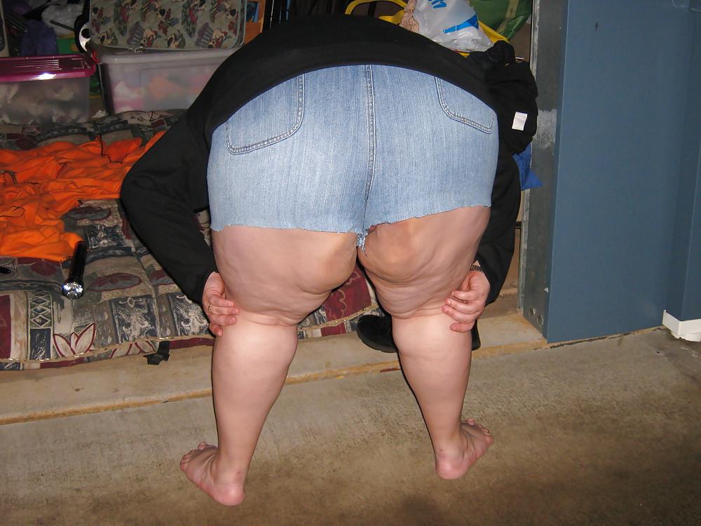 14P Fat Slut In Short Jeans