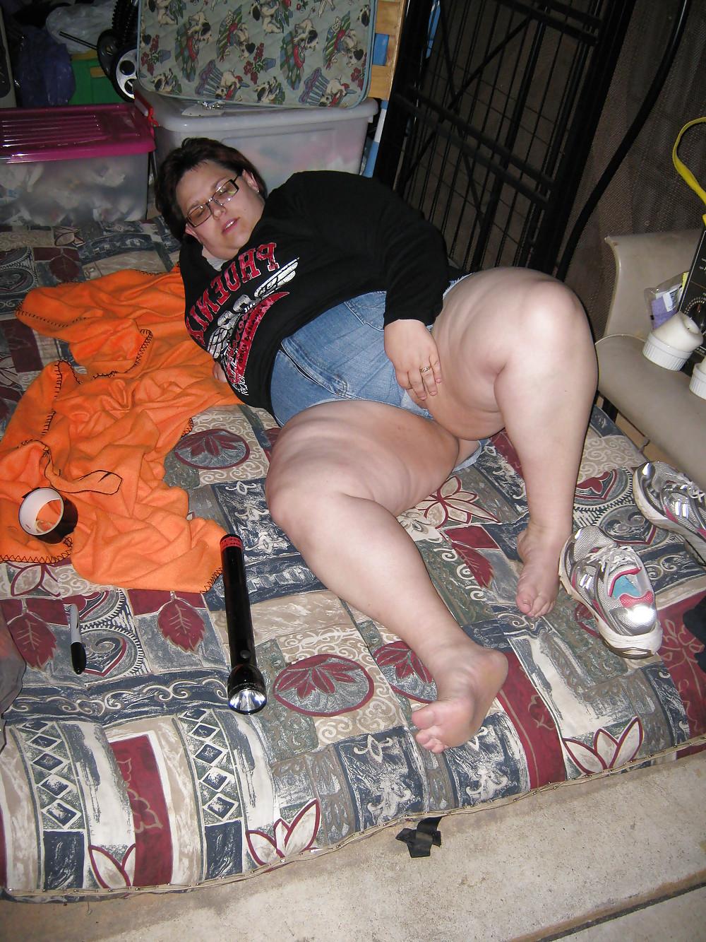 14P Fat Slut In Short Jeans