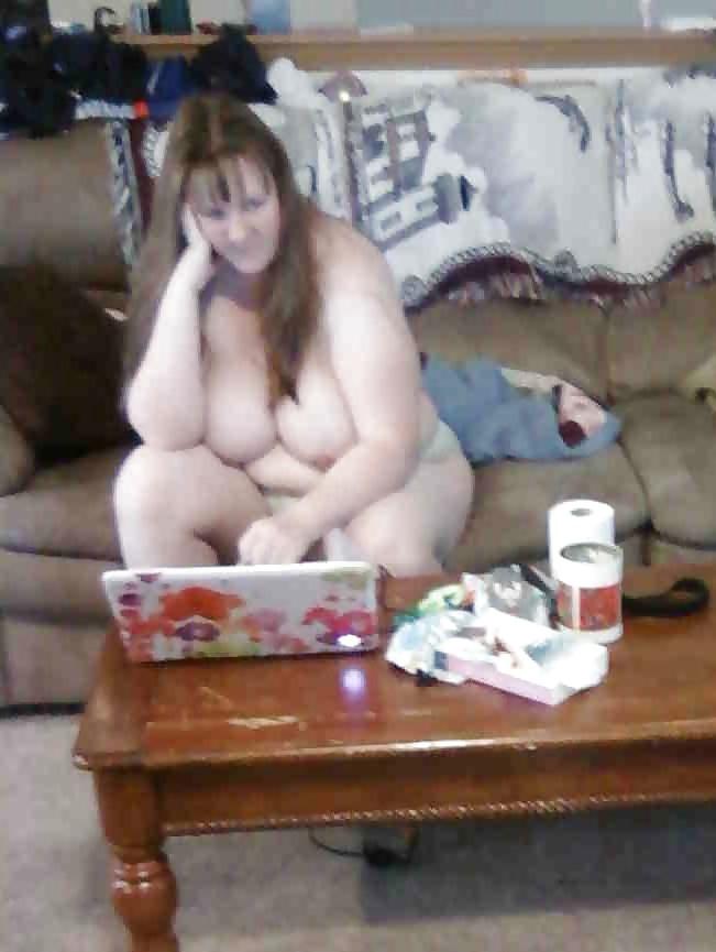 25P Fat Busty Sarah's Private Phone Pics