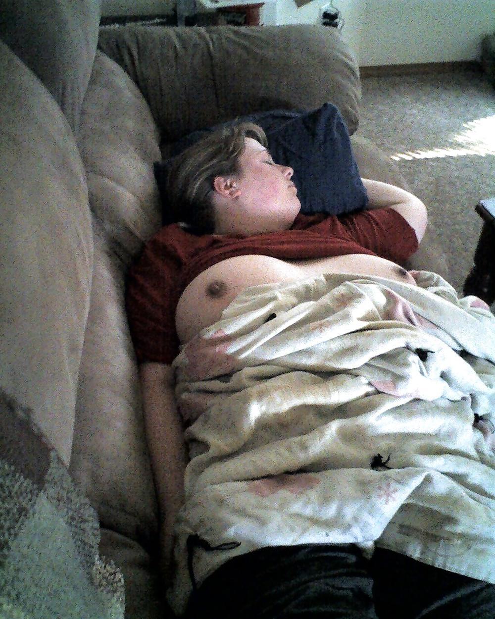 25P Fat Busty Sarah's Private Phone Pics