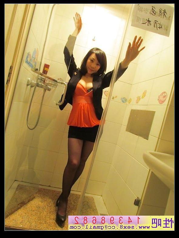 11P Lovely chinese wife squirting milk