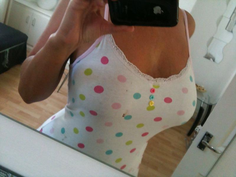4P My gf havin fun in the mirror
