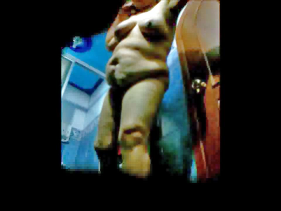 7P Mom Nude in Bathroom 1