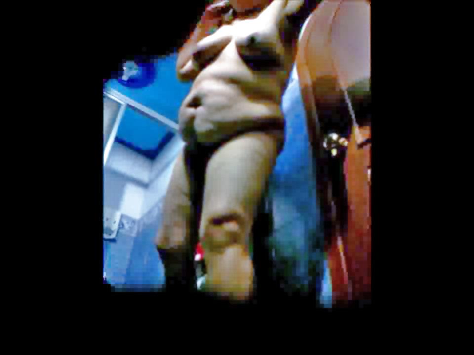 7P Mom Nude in Bathroom 1