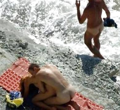 4P Amateurs having sex on public beach - adriatic coast
