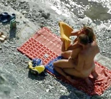 4P Amateurs having sex on public beach - adriatic coast