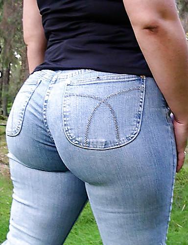 17P Thick Girls 22