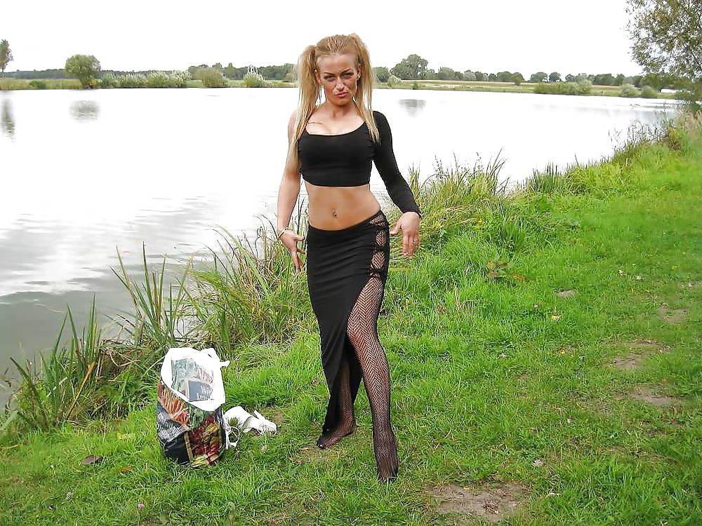25P Public slut exhib 