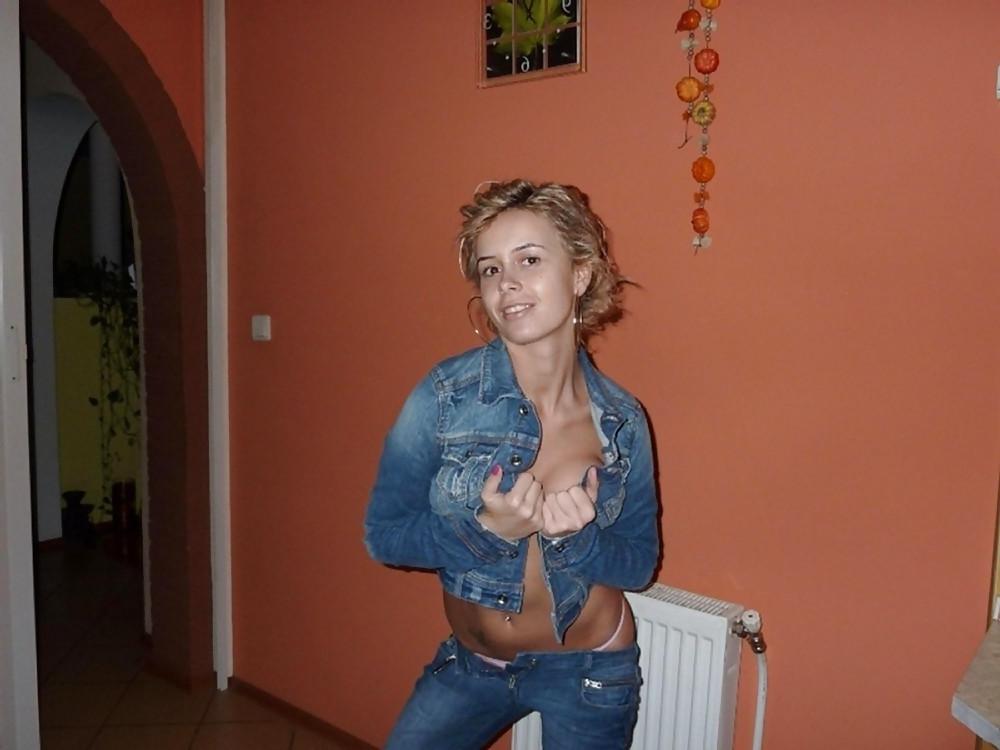 16P Queens in Jeans CXXXV