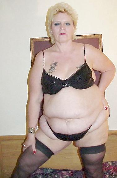 25P Fat Mature Women