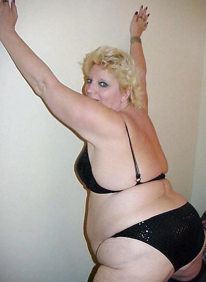 25P Fat Mature Women