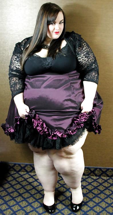 19P SEXY FAT GIRLS