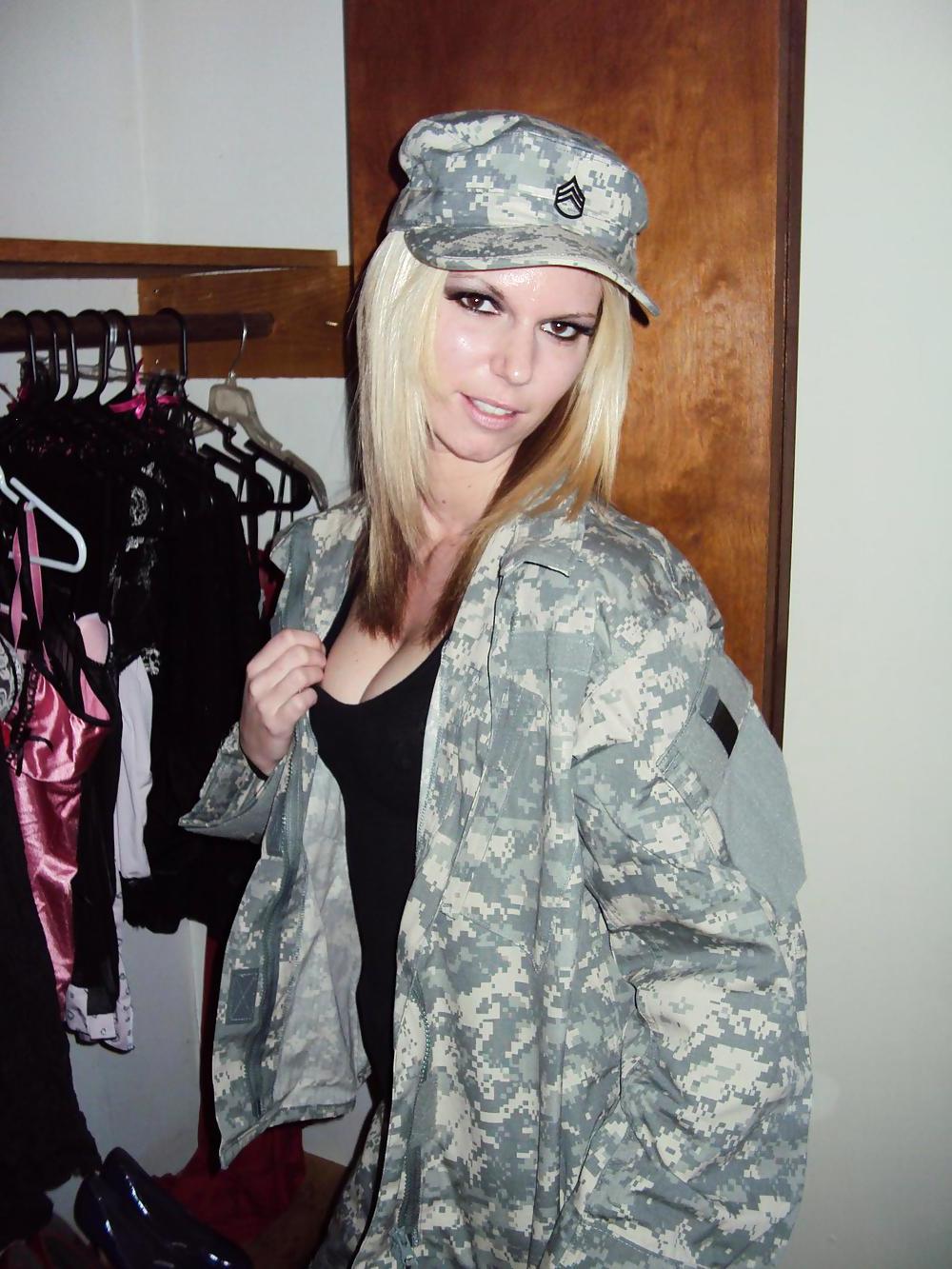 12P Sexy Army Girl 