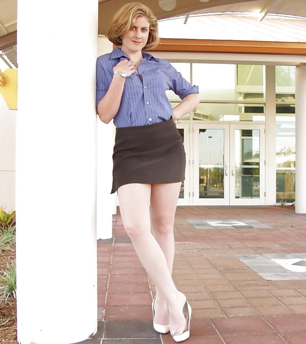 25P Elise Pantyhose Miniskirt