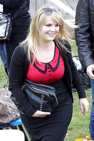25P Jo Joyner Eastenders Blonde Curvy Chubby UK