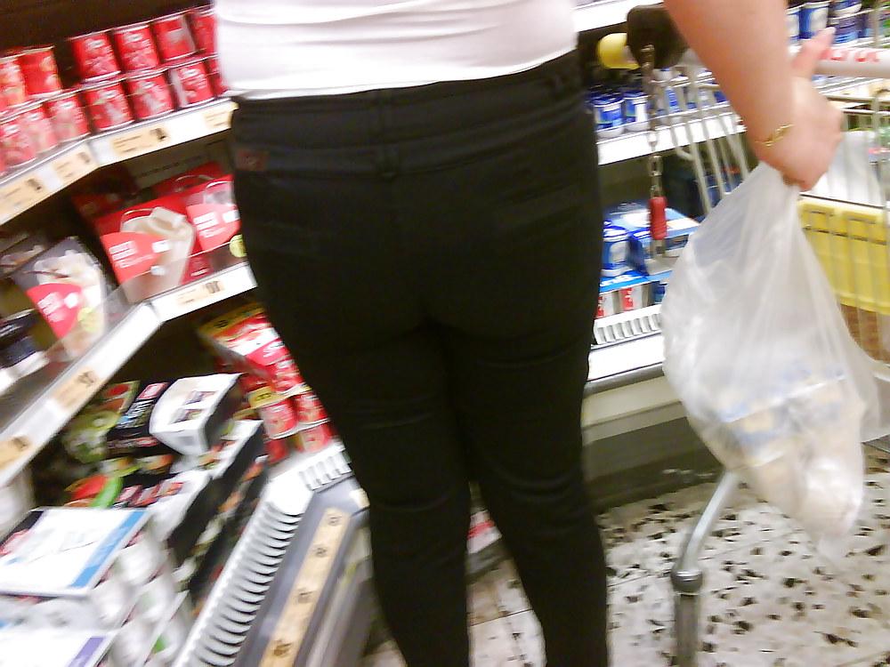 12P Fat israeli ass