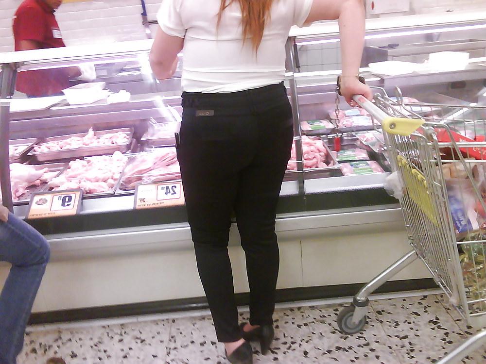 12P Fat israeli ass