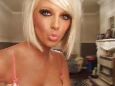 25P Super Sexy Bimbo Babe