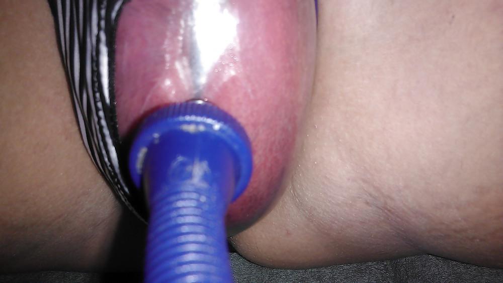 8P Scottish slut - pussy pump