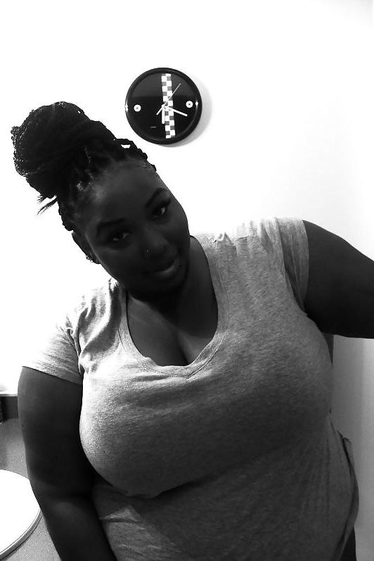 25P Curvy Beauties 16 Clothed Edition