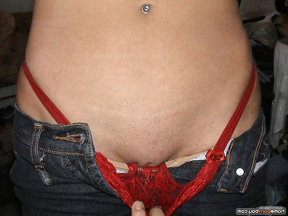 20P Red haired babe sucking