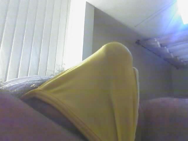 25P Yellow thong!!!