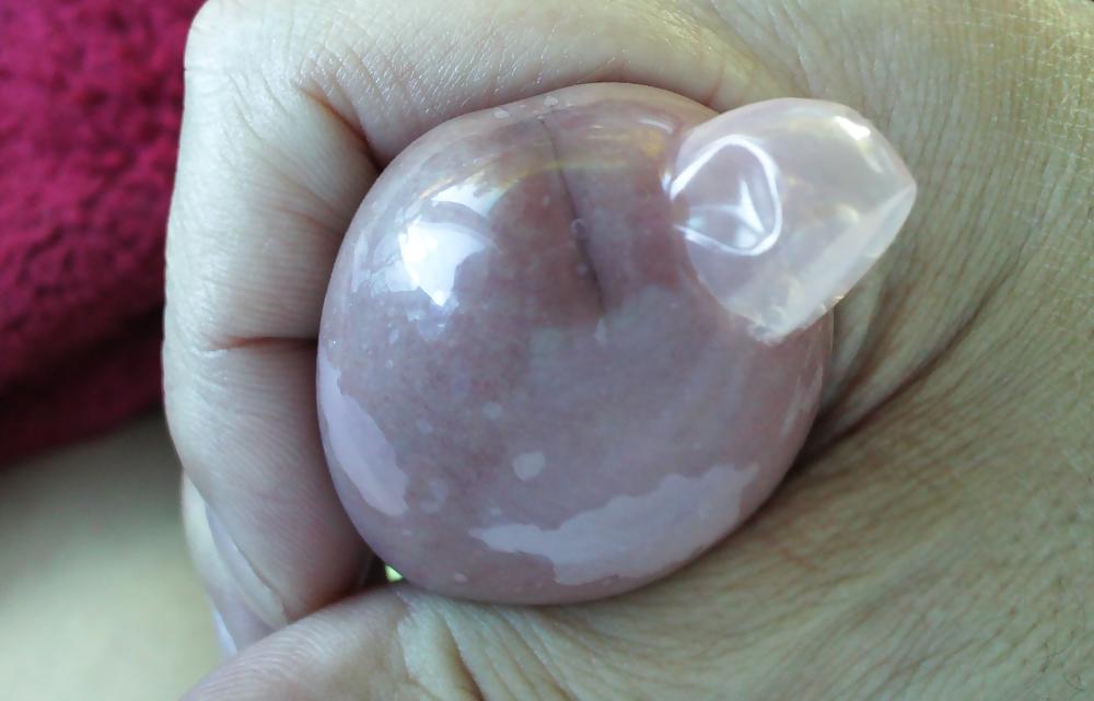 15P Condom masturbation play  Semen discharge !
