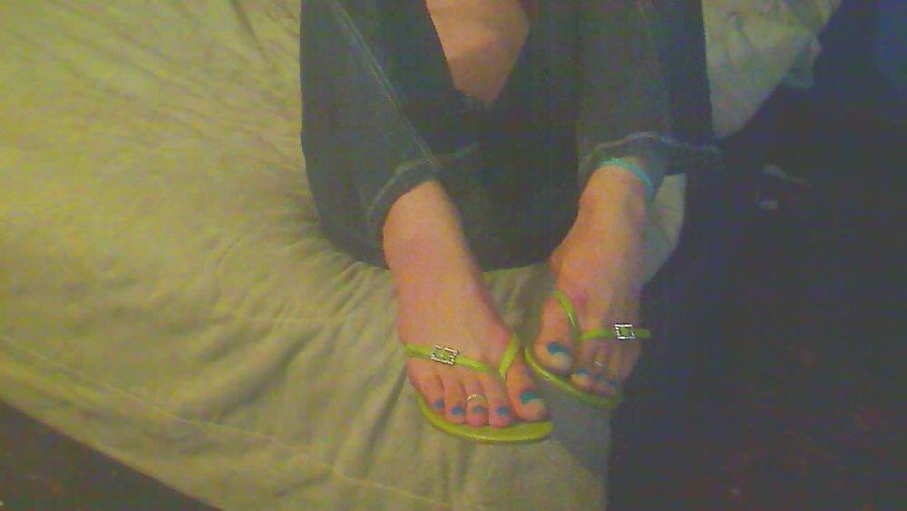 25P Teasing in jeans n shoes. then the ace of spades