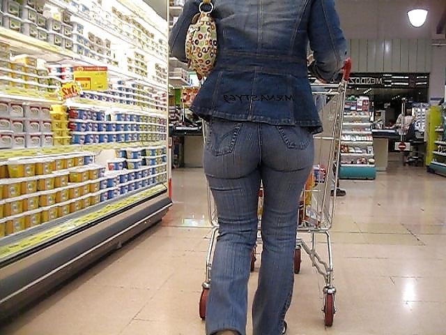 25P Wife In Tight Jeans #2