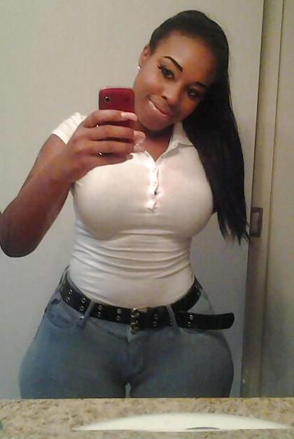 25P ASSES IN JEANS
