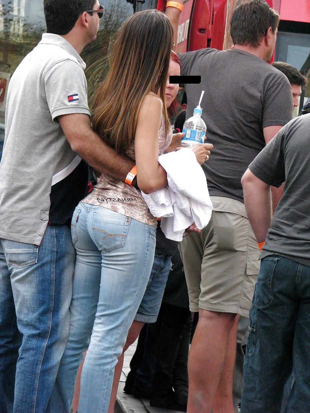 25P Wife In Tight Jeans #10