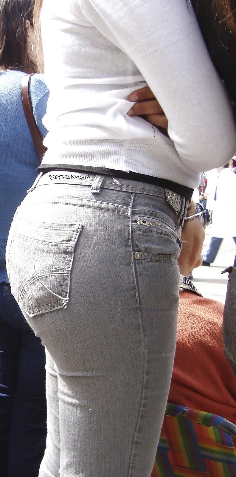 25P Wife In Tight Jeans #10