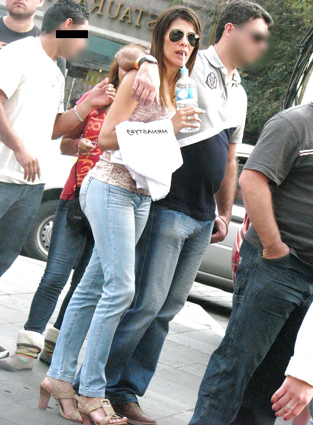 25P Wife In Tight Jeans #10