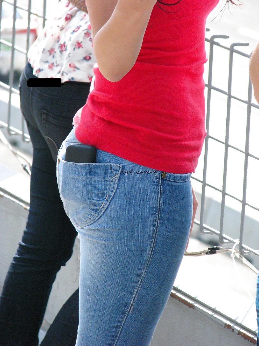 25P Wife In Tight Jeans #10