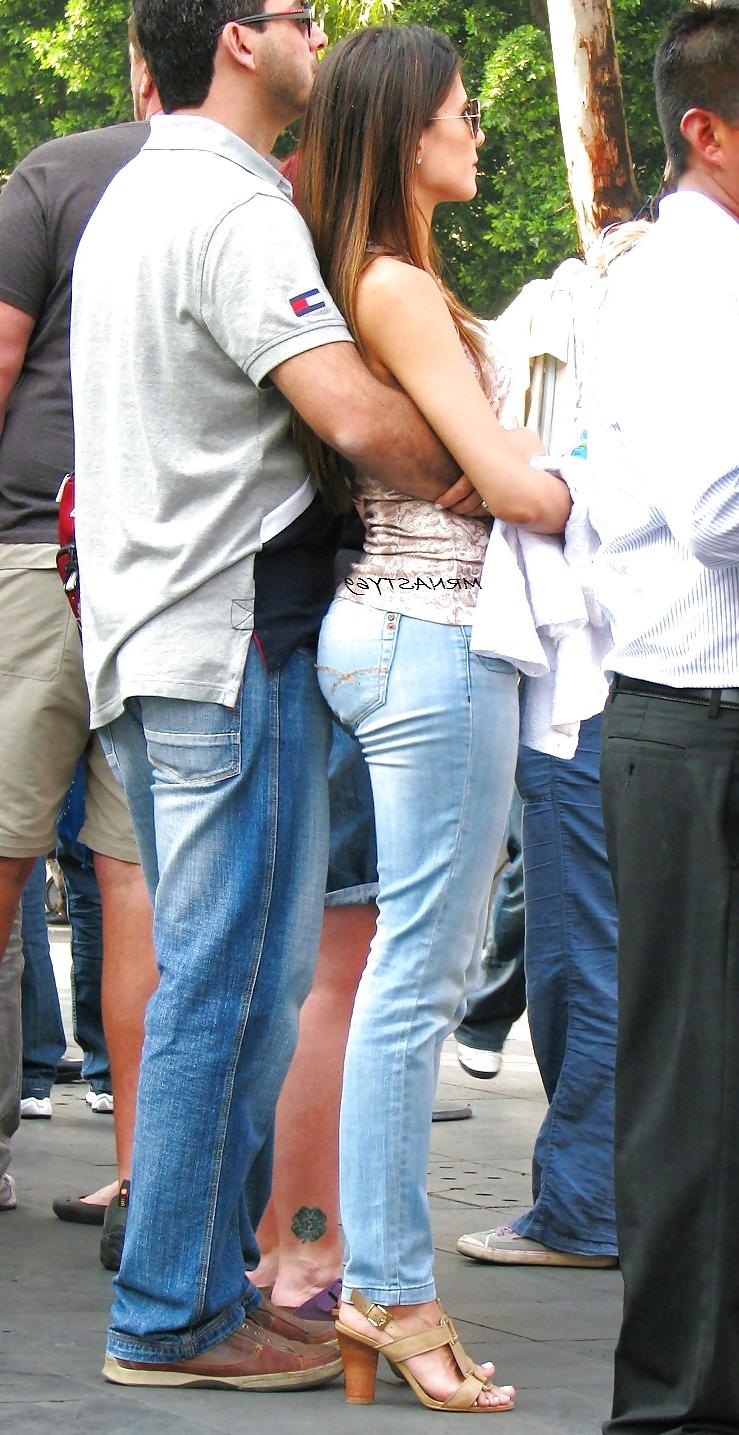 25P Wife In Tight Jeans #10