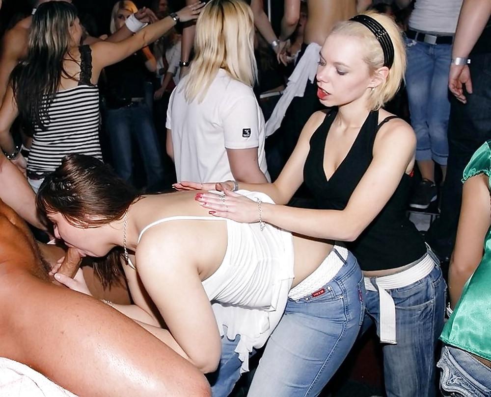 25P Queens in Jeans CXXXVI