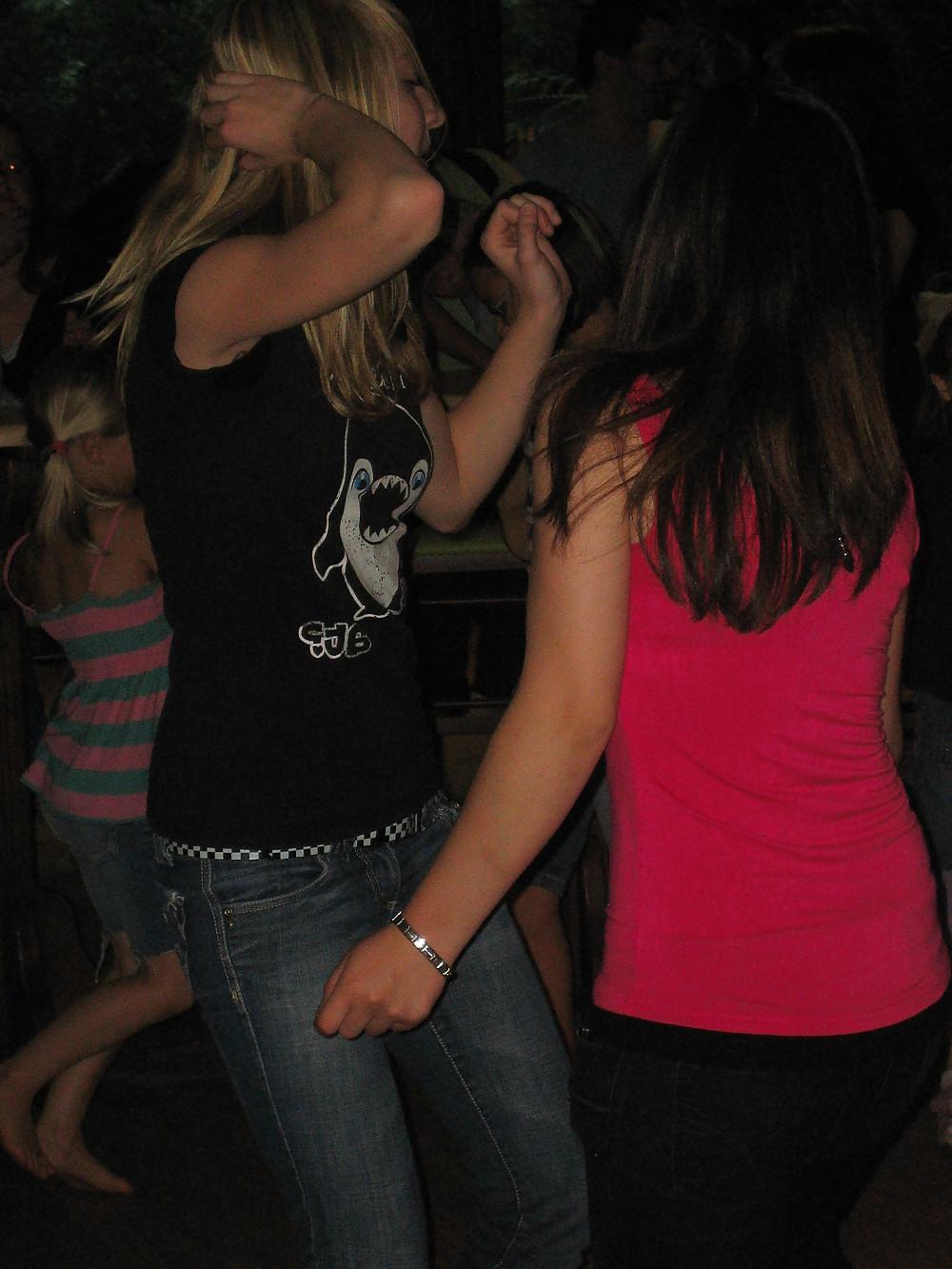 25P Queens in Jeans CXXXVI