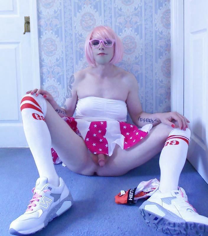 20P Tranny Pretty Kitty Cheerleader part 2 ( naughty pics )