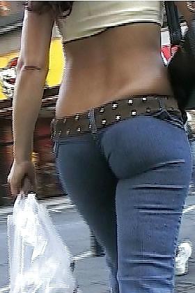 15P Great Asses in Tight Jeans 