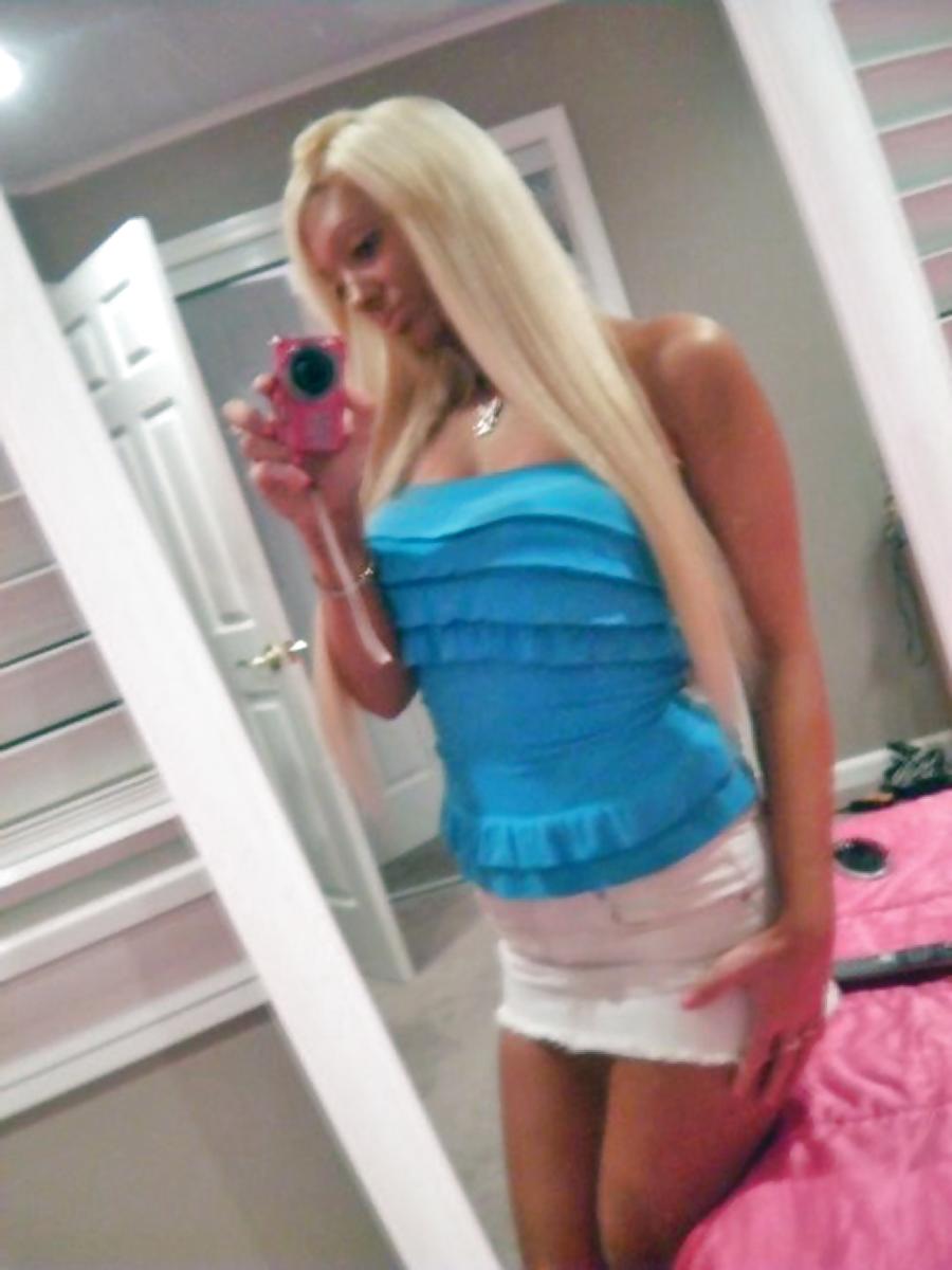 12P Perfect Bimbo Girls