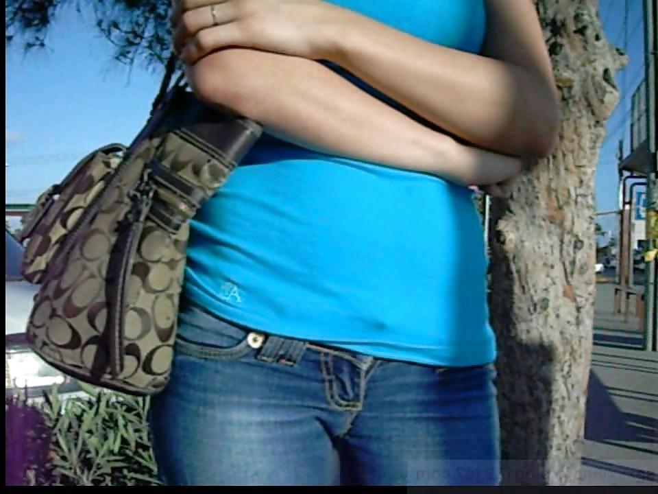 25P Queens in Jeans CXXXIII